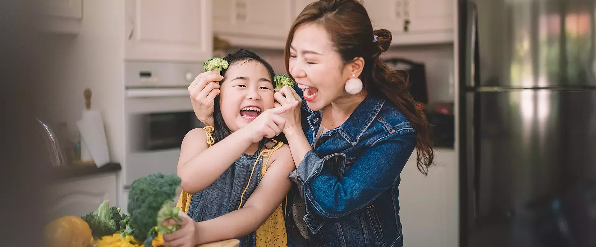 mom and daughter