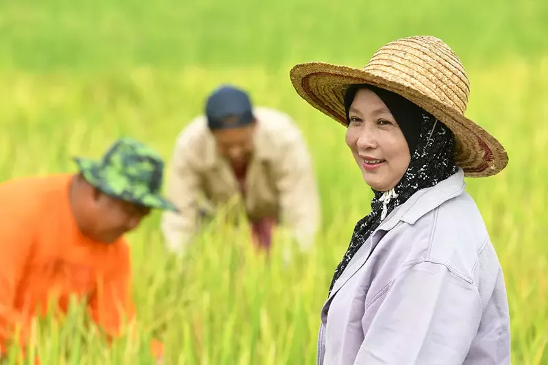 Helping develop thriving, resilient communities
